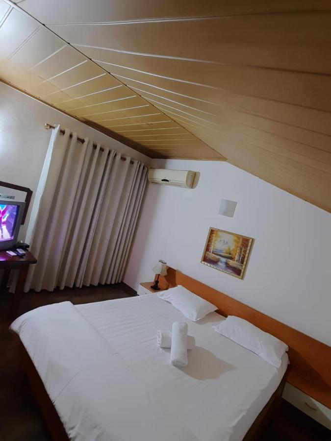 Vila 57 Hotel Tirana Kültér fotó