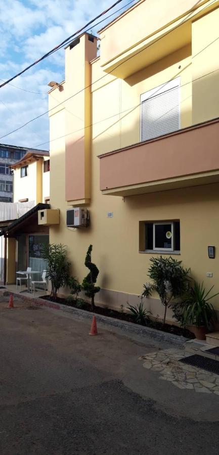 Vila 57 Hotel Tirana Kültér fotó